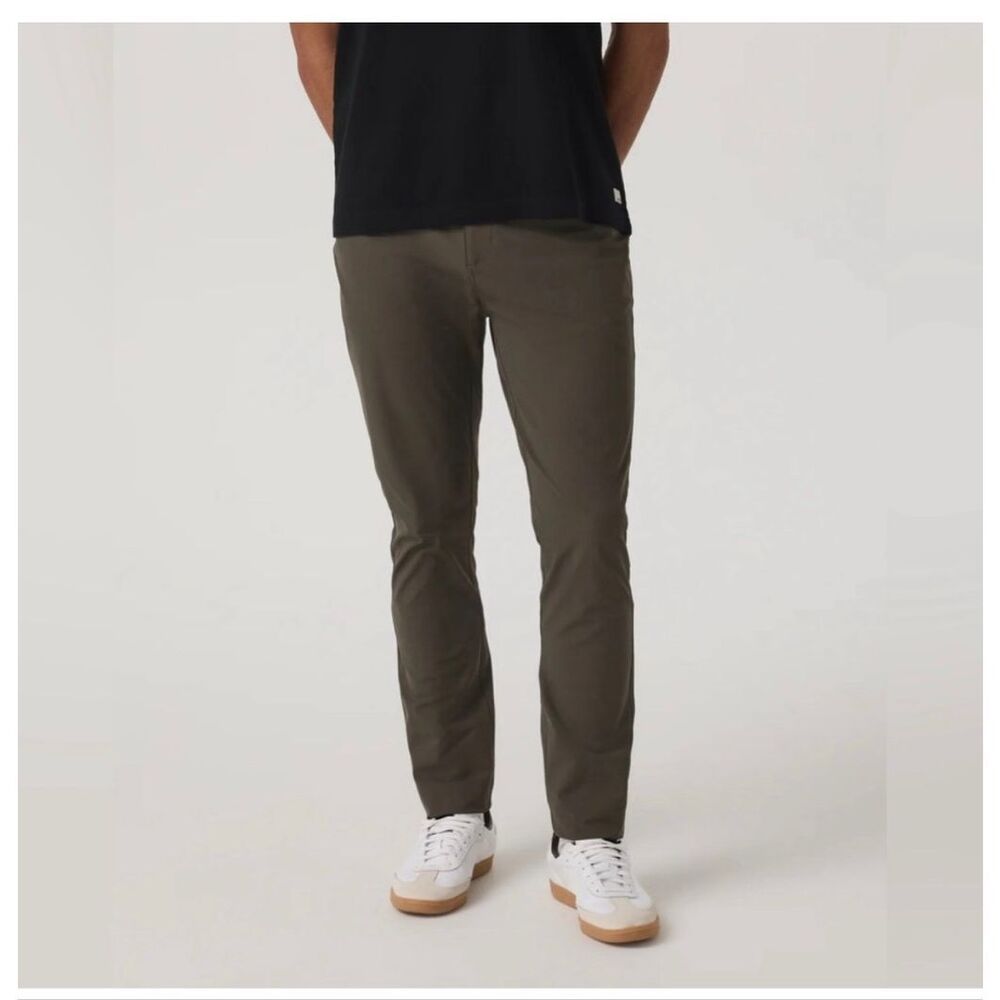 Vuori Meta™ Pant Athletic Slim Fit 32” Dark Oregano NWOT